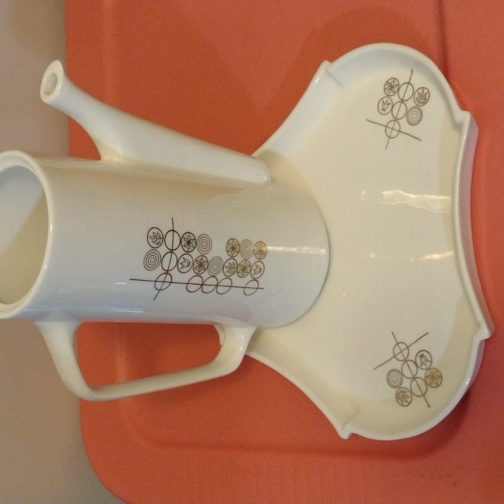 Mid Century pitcher and platter. - Picture 1 of 6
